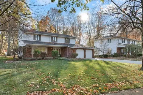 27571 Laurell Lane, North Olmsted, OH 44070