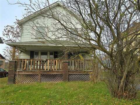 140 Trumbull Avenue, Girard, OH 44420