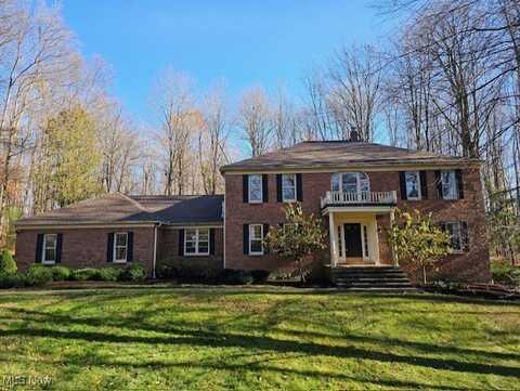 16685 Heatherwood Lane, Chagrin Falls, OH 44023