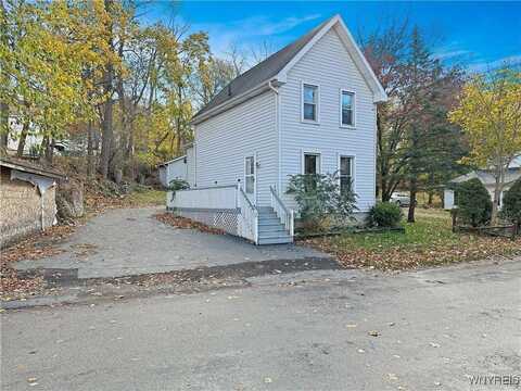 20 South Avenue, Avon, NY 14414