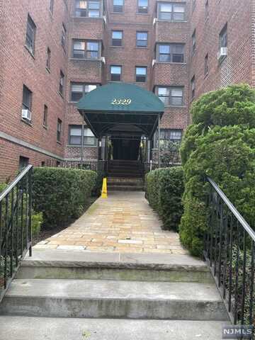 2329 Hudson Terrace, Fort Lee, NJ 07024