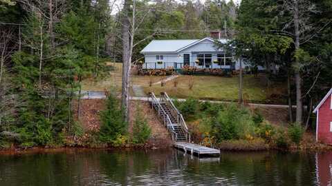 406 Partridge Lake Road, Littleton, NH 03561