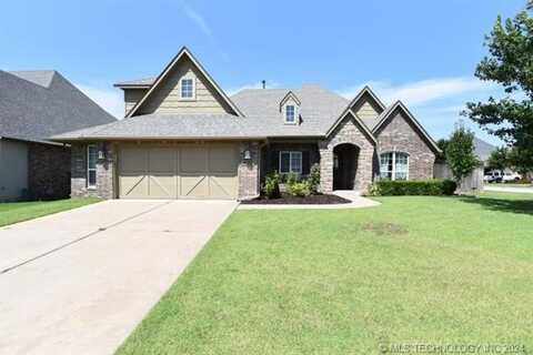 1100 S Laurel Avenue, Broken Arrow, OK 74012