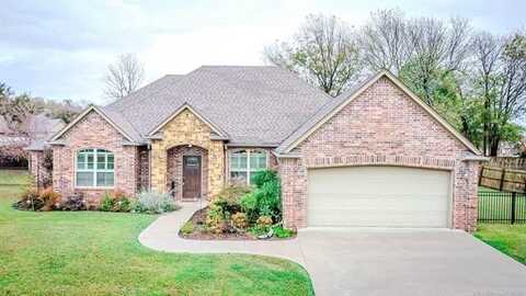 660 Richmond Circle, Tahlequah, OK 74464
