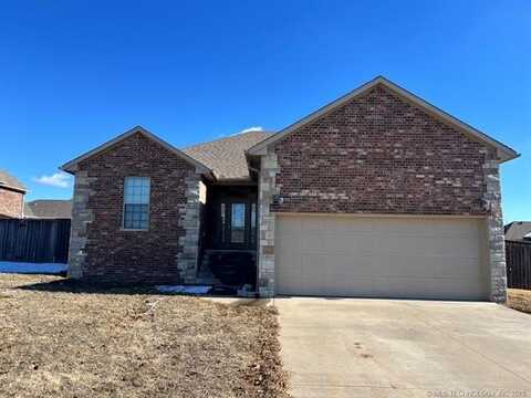 914 Waterstone Drive, Cleveland, OK 74020