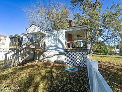 2402 Oaks Road, New Bern, NC 28560