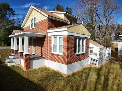 1017-1019 TYLER Avenue, Radford, VA 24141