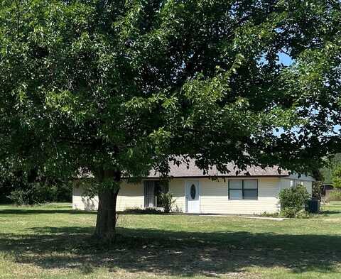 415 S Cemetery Road, Tuttle, OK 73089