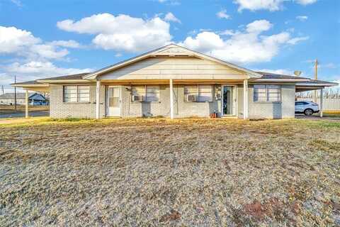 411 E 3rd Street, Hydro, OK 73048