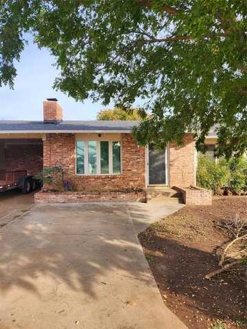 601 N Morton Street, Hollis, OK 73550