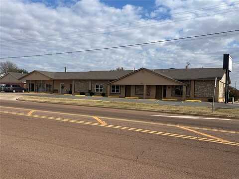 2908 N Park Lane, Altus, OK 73521