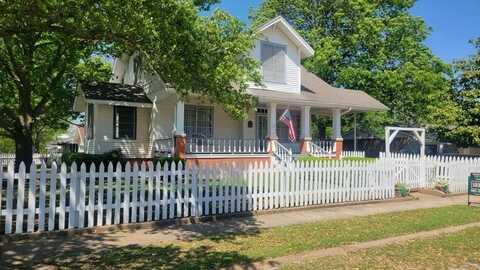 201 N Main Street, Leonard, TX 75452
