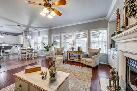 5801 Meadowglen Drive, Denton, TX 76226