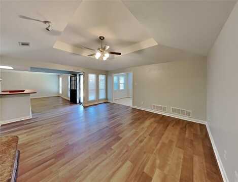 1010 Ridgeview, Carrollton, TX 75007