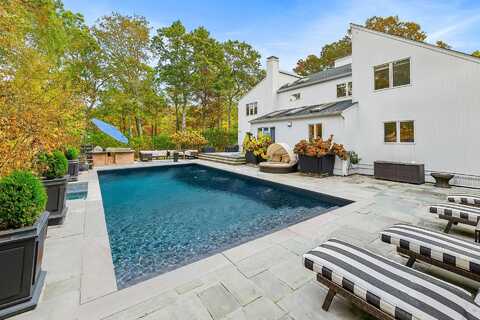 2 Historical Court, East Hampton, NY 11937