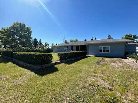 1050 98th Street NE, Bottineau, ND 58318