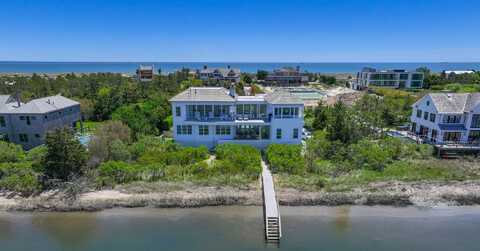 1377 Meadow Lane, Southampton, NY 11968