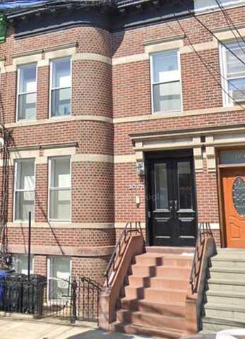 3078 43rd St, Astoria, NY 11103