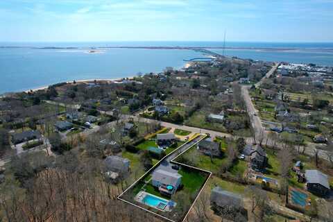 55A Shinnecock Road, Hampton Bays, NY 11946