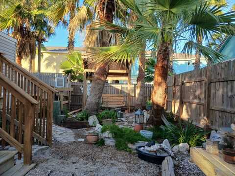 316 W Ave A, Port Aransas, TX 78373