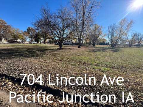 704 Lincoln Ave, Pacific Junction, IA 51561