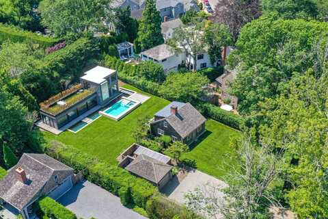 13 Egypt Lane, East Hampton, NY 11937