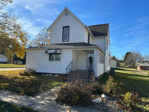 712 S Main St, Randolph, NE 68771