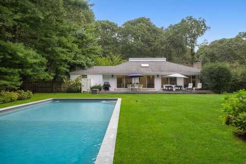 9 Sulky Circle, East Hampton, NY 11937