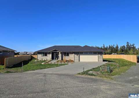 37 Kates Ct, Port Angeles, WA 98362