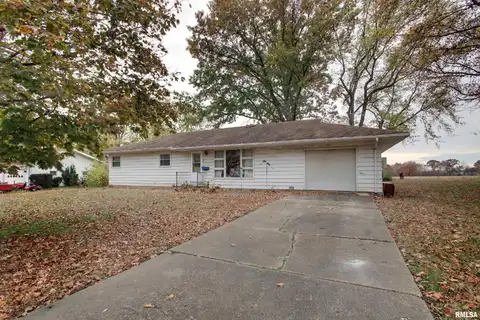 317 W MAPLE Street, Ursa, IL 62376