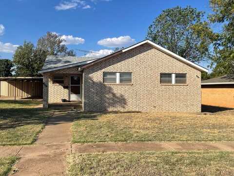 902 16th St, Colorado City, TX 79512