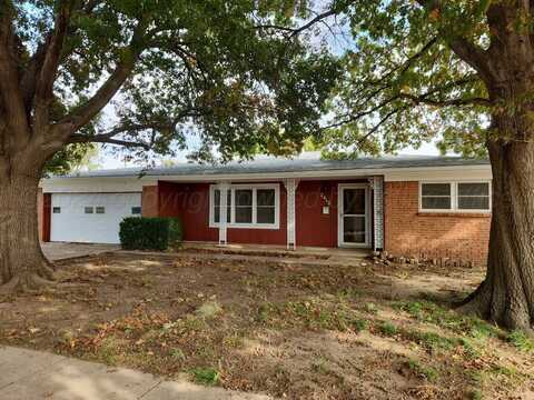 2412 Comanche Trl, Pampa, TX 79065