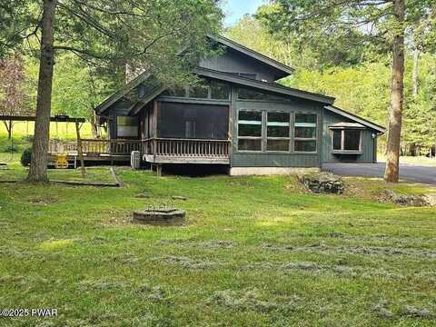 125 Evergreen Drive, Greentown, PA 18426