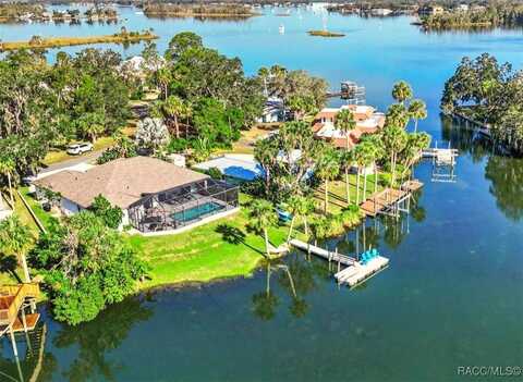 1055 N Crescent Drive, Crystal River, FL 34429