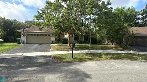 5172 NW 53rd Ave, Coconut Creek, FL 33073