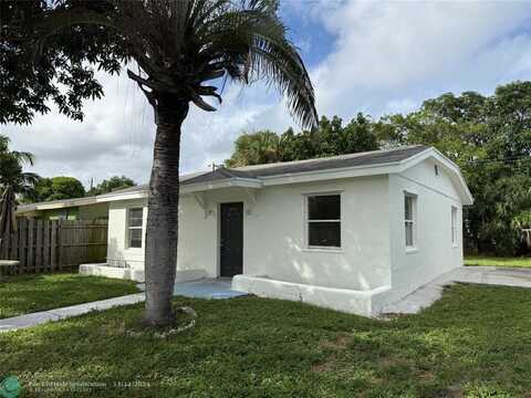 421 SW 9th Ct, Delray Beach, FL 33444