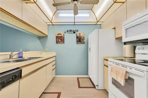 29 Plantation Drive unit: 202, Vero Beach, FL 32966