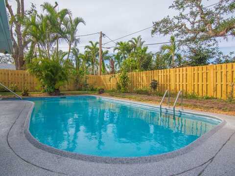 601 Gardenia Lane, Vero Beach, FL 32963