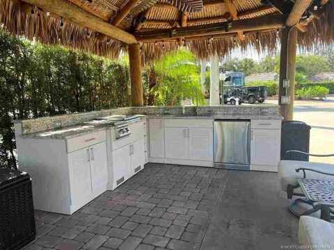 272 NW Hazard Way, Port Saint Lucie, FL 34986