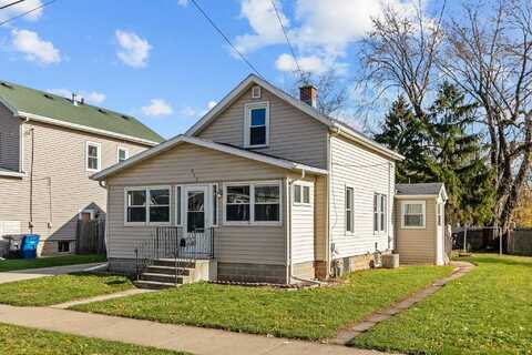 830 GRAND Street, OSHKOSH, WI 54901