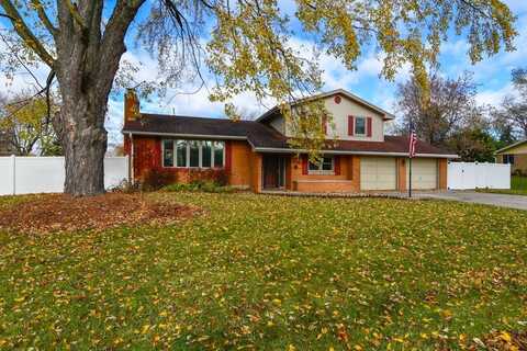 3288 WAUBENOOR Drive, GREEN BAY, WI 54301