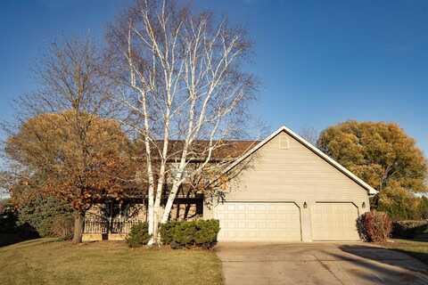 2864 WESTMOOR Court, OSHKOSH, WI 54902