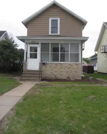 827 Chippewa Street, Eau Claire, WI 54703