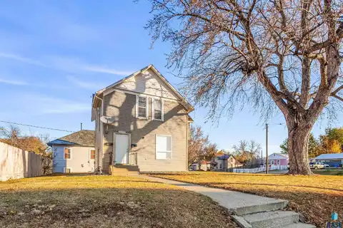 1018 E 6th St, Sioux Falls, SD 57103