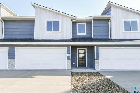 540 Harper Cir, Harrisburg, SD 57032