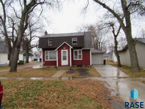 630 W 3rd Ave, Edgerton, MN 56128