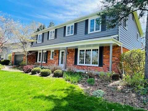 600 SEDGEFIELD Drive, Bloomfield Hills, MI 48304