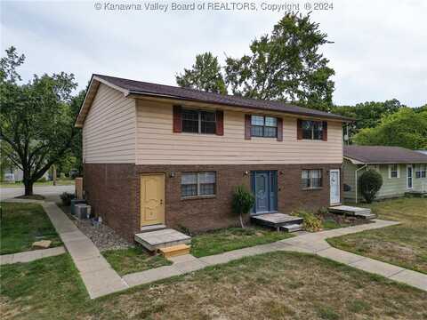 8c Garden Lane, Huntington, WV 25705