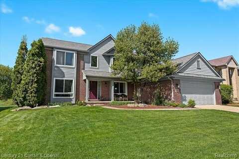 1852 TWIN SUN Circle, Walled Lake, MI 48390