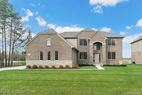 1685 E WATTLES Road, Troy, MI 48085